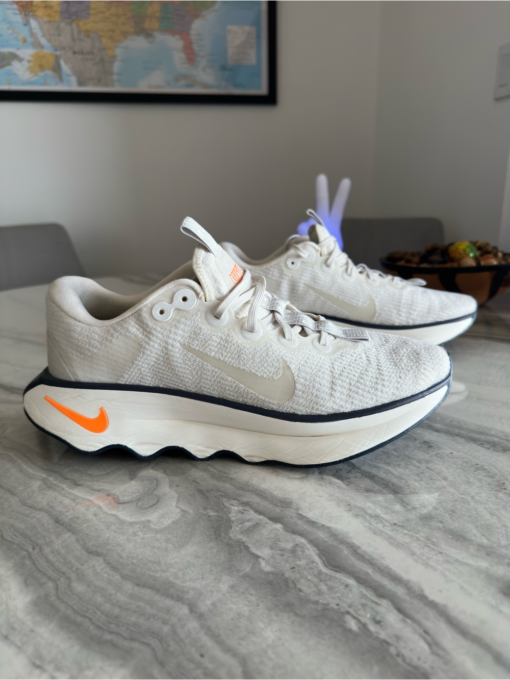 Nike Motiva Men’s Walking Shoes Sail White Orange - Picture 6 of 10